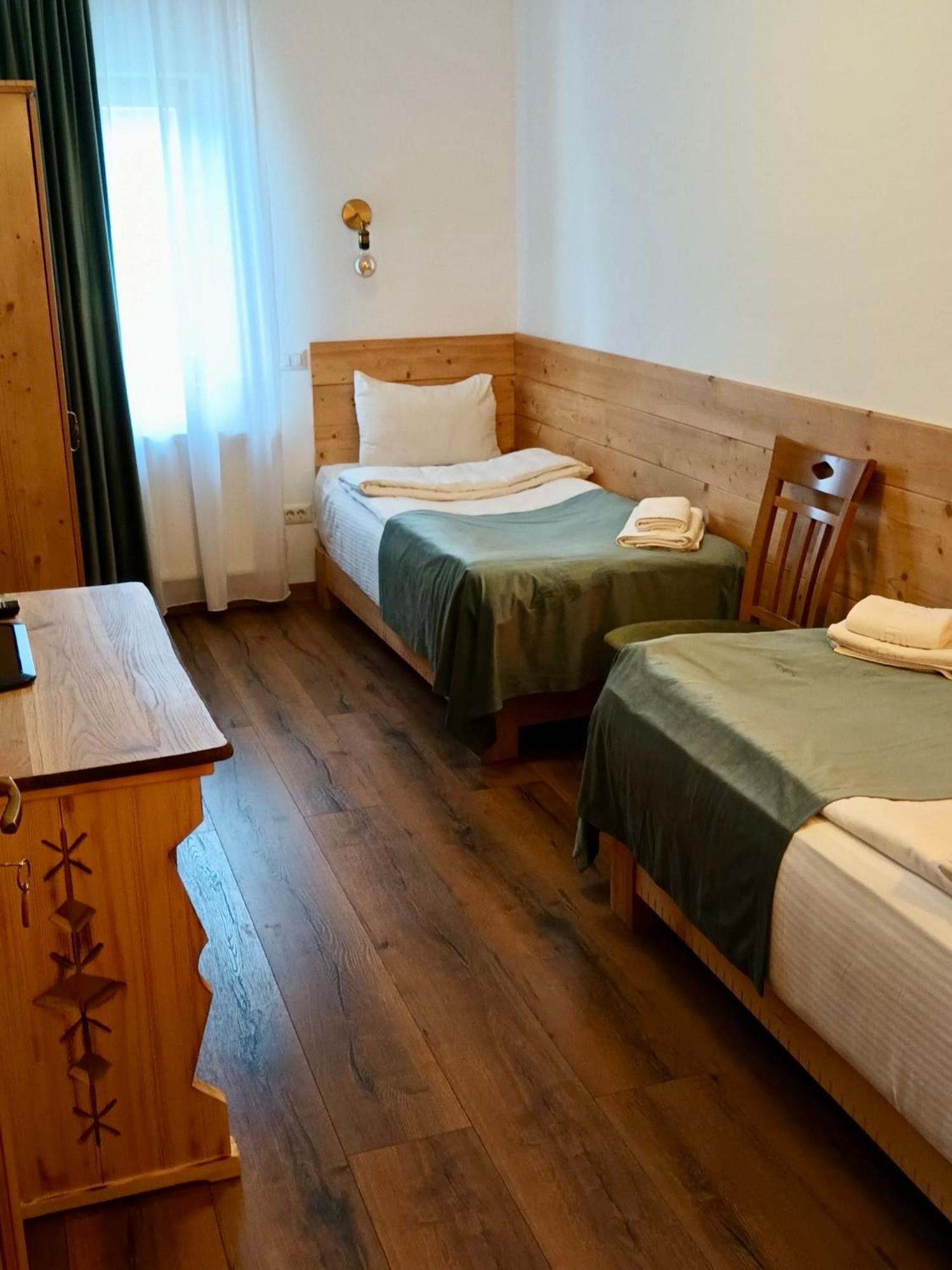 Pensiunea Coronita Vişeu de Sus Zimmer foto